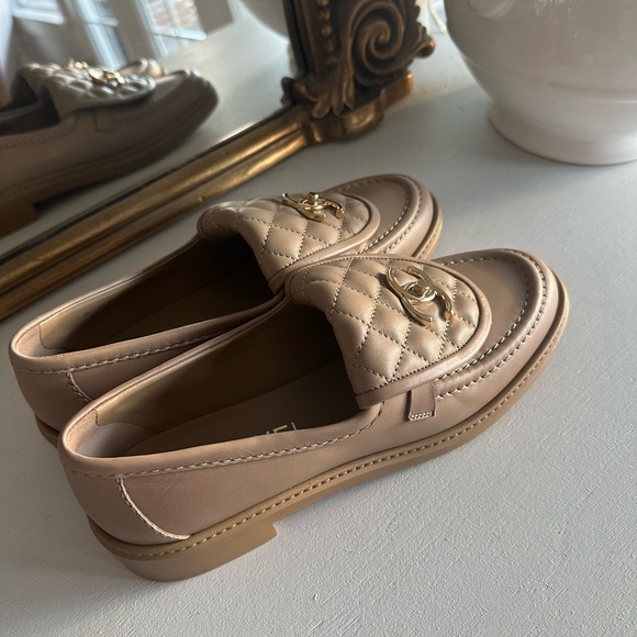 Chanel Loafers size 38 - Picture 3 of 6